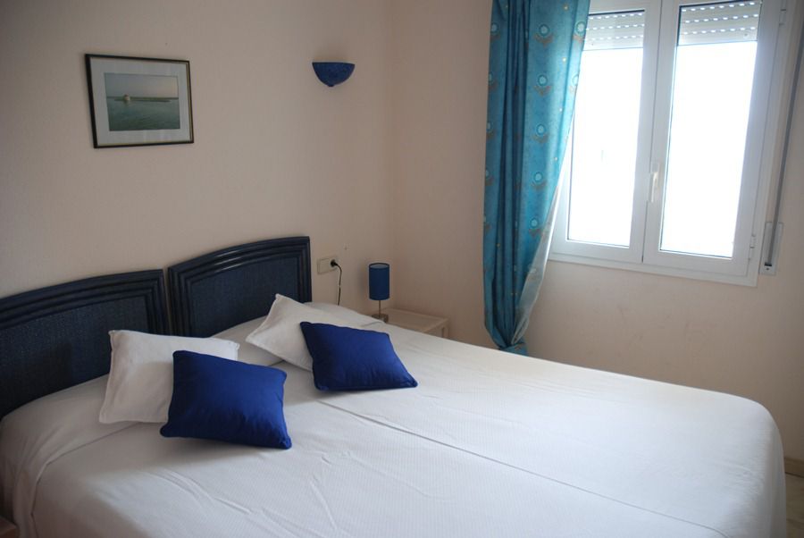 Hotel & Apartaments Thalassa Sport & Spa Roses Exterior photo