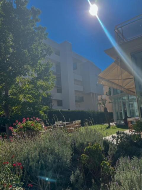 Hotel & Apartaments Thalassa Sport & Spa Roses Exterior photo